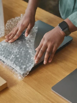 Packing of Laptop